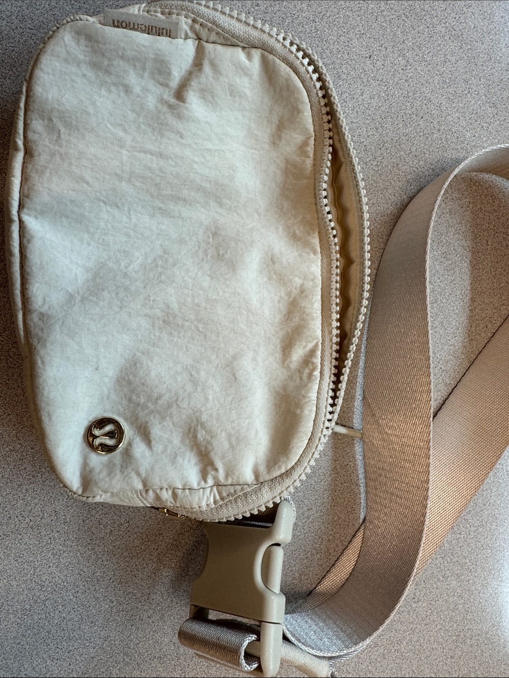 lululemon athletica Light Ivory Everywhere Belt Bag